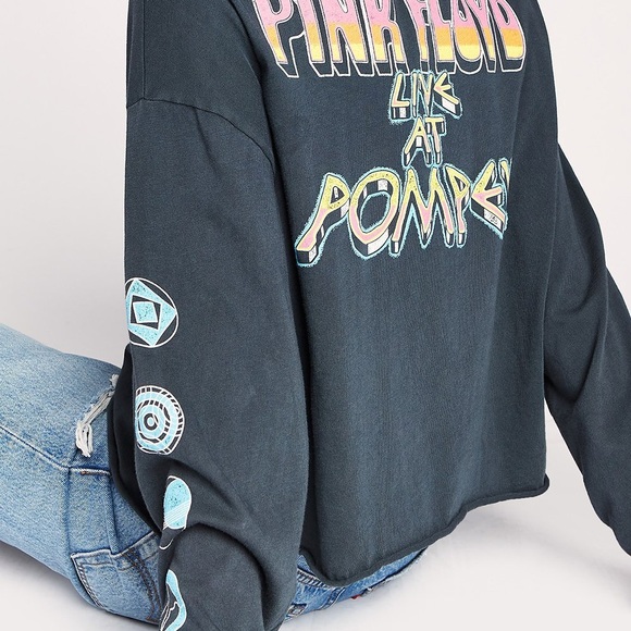 Daydreamer Pink Floyd Pompeii Long Sleeve Crop - Picture 3 of 3